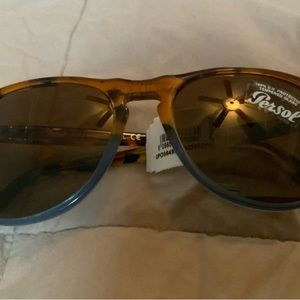 PERSOL SUNGLASSES BNWT-Never worn to small 340$retail  9649S-S1120/33 52-18